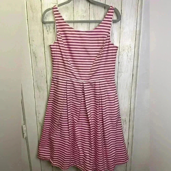 Jones New York Dresses & Skirts - JNY Jones New York Dress Size 10 100%Cotton with Pockets